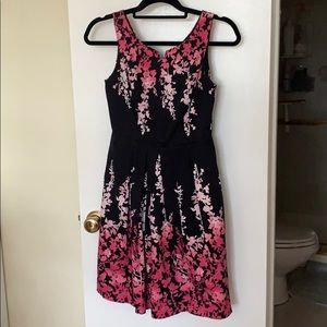 White House Black Market black and pink dress sz 2